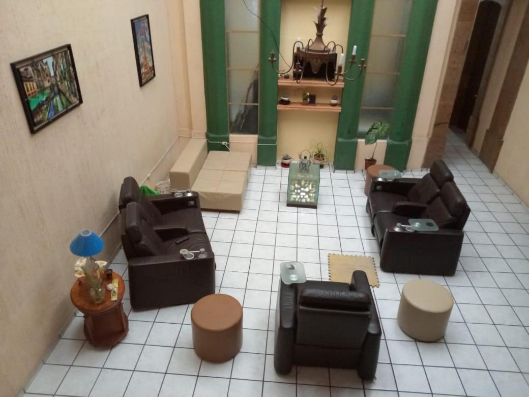 Hostal Гуадалахара Екстериор снимка