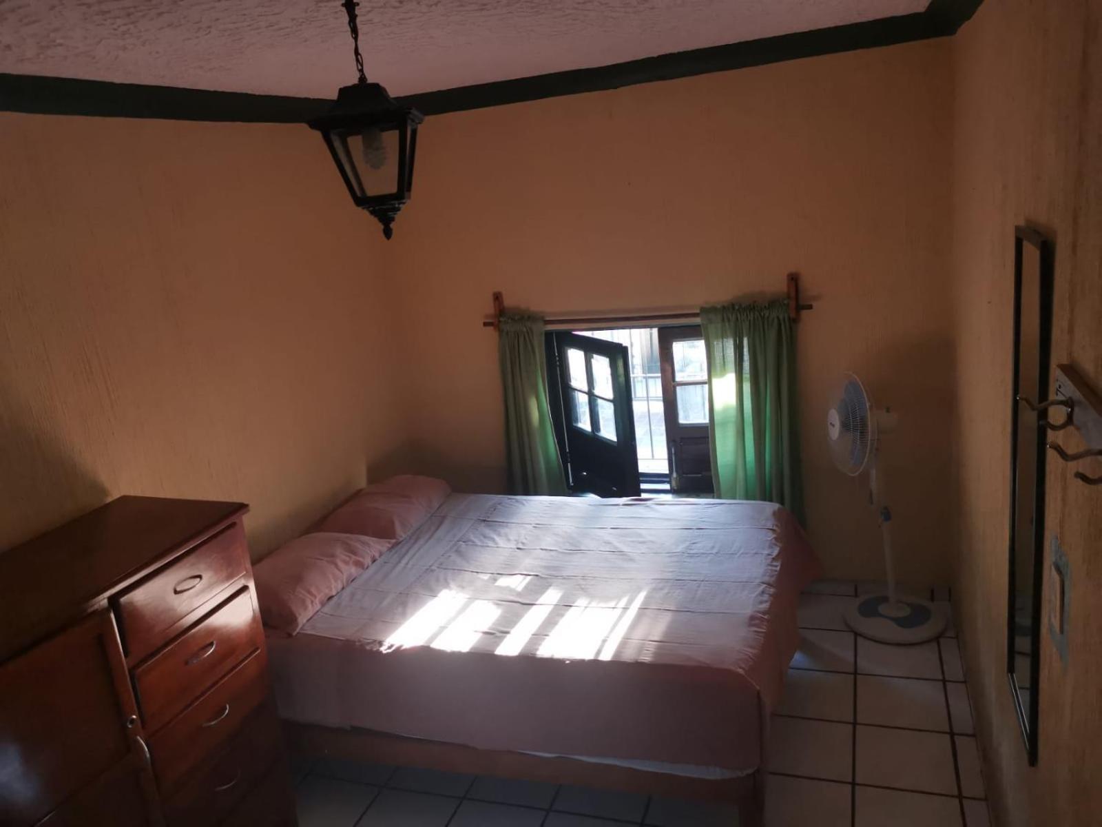 Hostal Гуадалахара Екстериор снимка